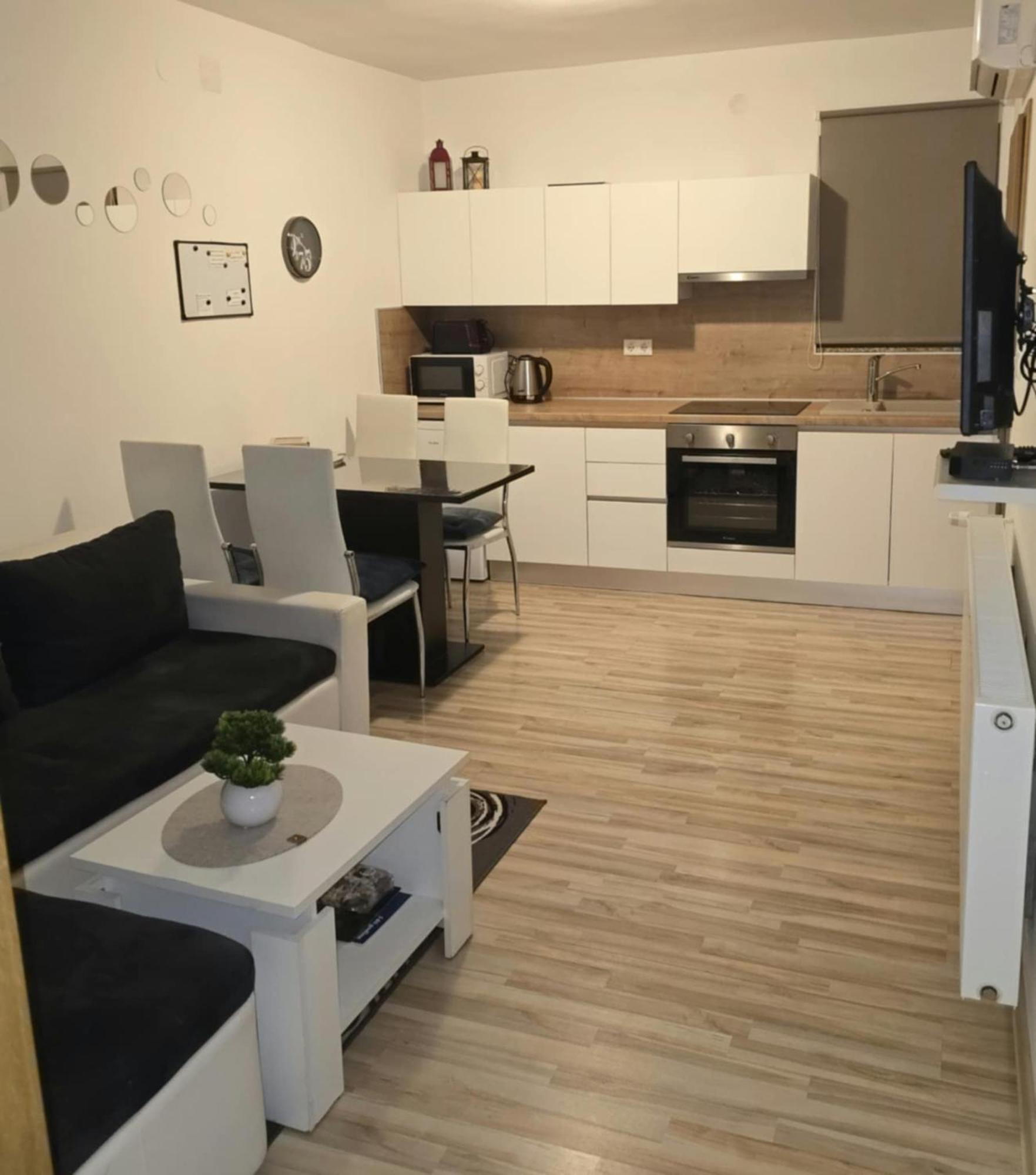 Apartmani Baotic 주파나 외부 사진