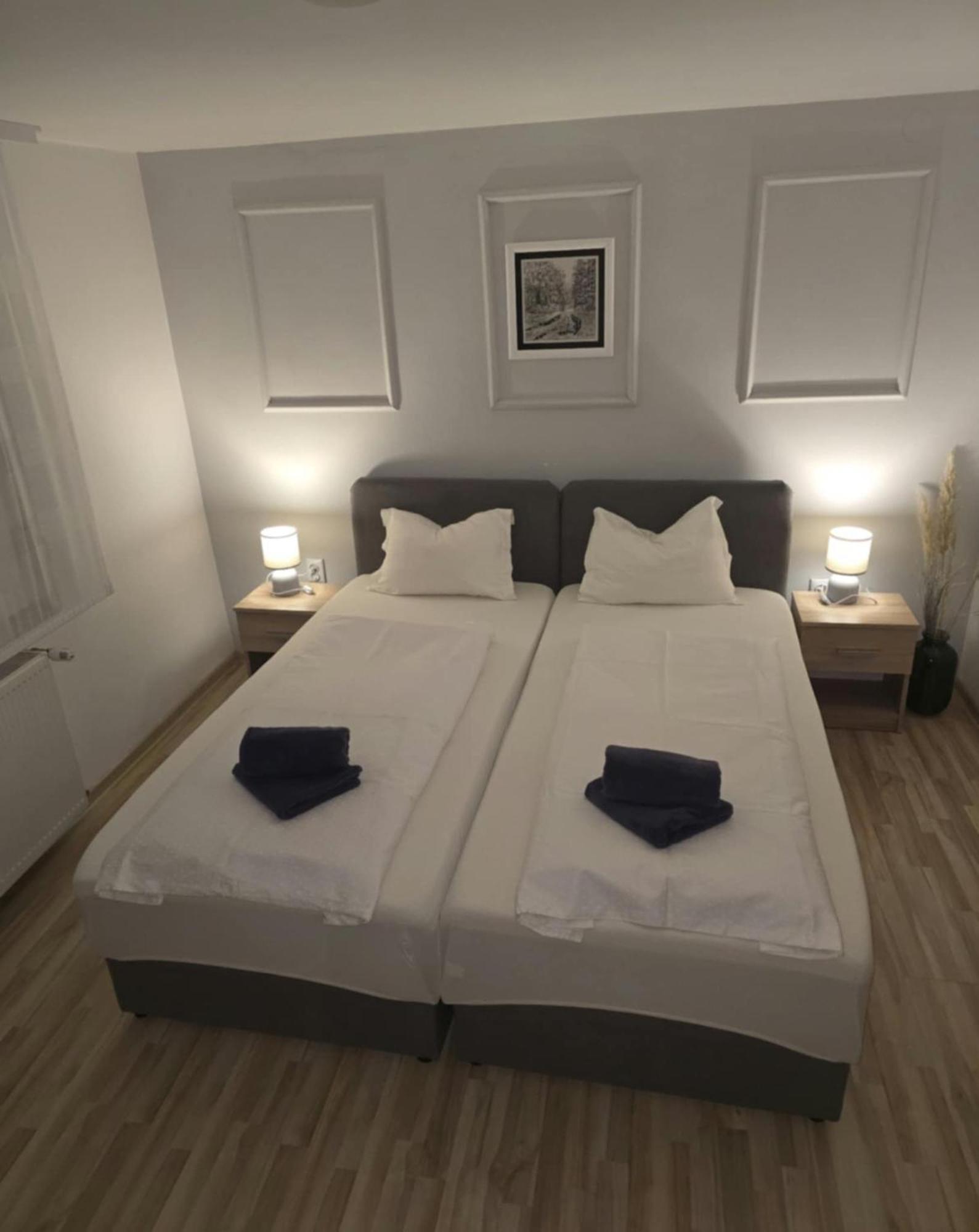 Apartmani Baotic 주파나 외부 사진